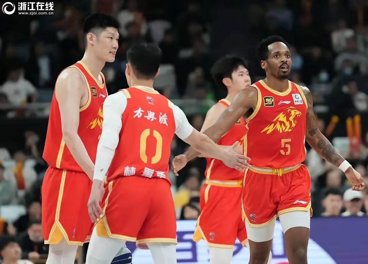 kaiyun-赛地聚焦——CBA季后赛国际比赛日热度飙升，阿贾克斯回应争议，更衣室稳定，球队文化再被提及的简单介绍-kaiyun