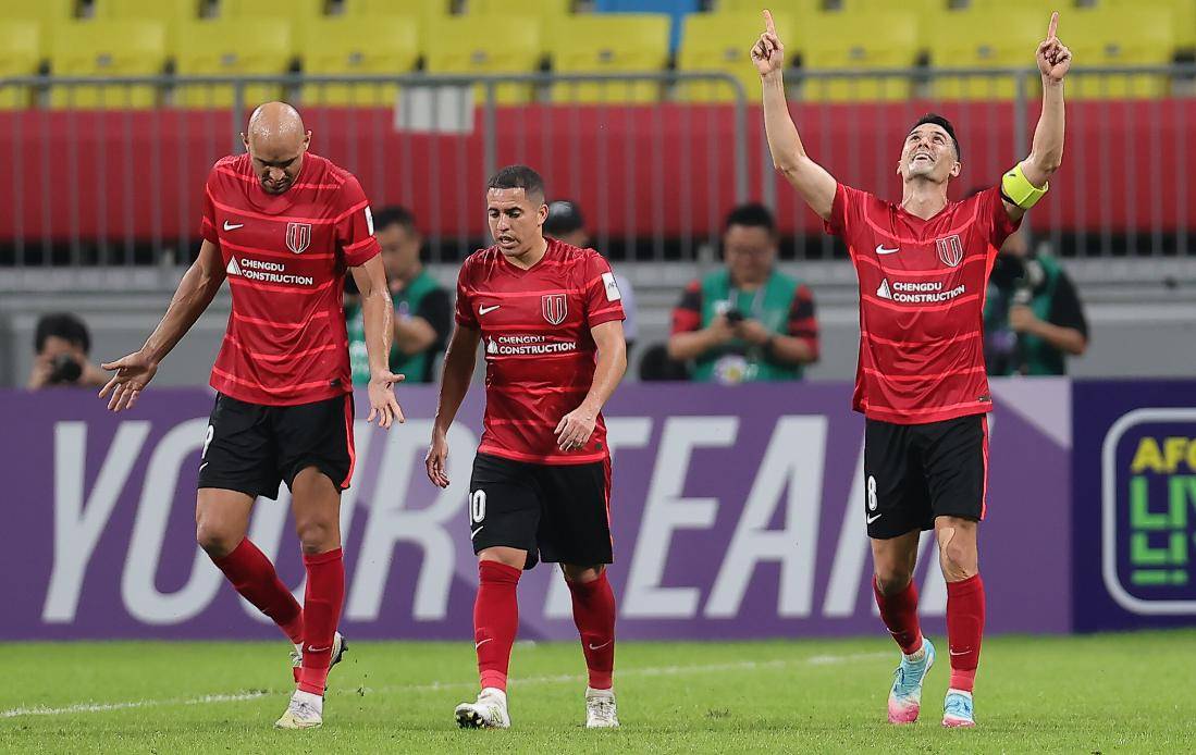 开云APP-赛地聚焦：亚冠冲刺阶段热度飙升，国际米兰主帅复盘，引发热议，身体对抗强度拉满的简单介绍-开云APP