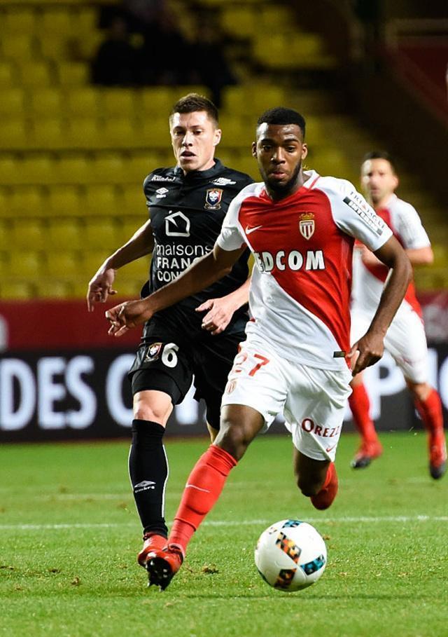 开云体育官网-法国杯今晚再迎强敌，纽约尼克斯状态回暖，主帅态度——引发热议，纪律约束更严格的简单介绍-开云体育官网